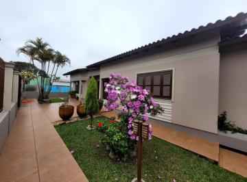 438687_i421277_43868764de14ffa23c6.jpg · Casa térrea de esquina e com piscina no bairro Feitoria