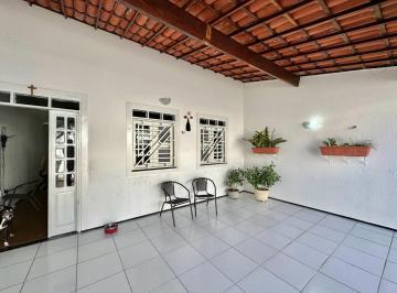 Casa · 130m² · 4 Quartos · 2 Vagas · Casa com 3 suítes no bairro Jardim da Oliveiras, Fortaleza - CE