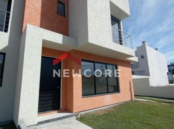 Casa · 146m² · 3 Quartos · 3 Vagas · Casa em Rua Sete Mil Cento e Oitenta e Dois - Hípica - Porto Alegre/RS