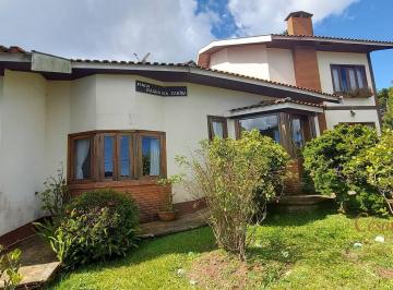 Casa · 1300m² · 6 Quartos · 6 Vagas · Casa com 730m², a venda, no Bairro Alto do Capivari em Campos do Jordão-SP