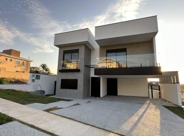 Casa · 342m² · 4 Quartos · 4 Vagas · Casa alto padrão na região do Alphaville, em Campinas.