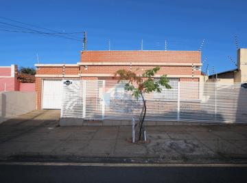 Casa · 241m² · 1 Quarto · 4 Vagas · Bairro: CENTRO NORTE Valor: R$ 600.000,00