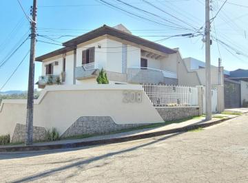 Casa · 260m² · 3 Quartos · 4 Vagas · Casa no Bairro das Águas - Ipatinga