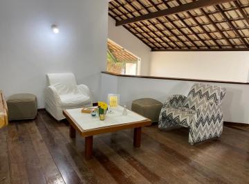 Casa de 5 quartos, Salvador · Casa no Itaigara, 5 quartos sendo 3 suítes, 2 pavimentos, 3 varandas