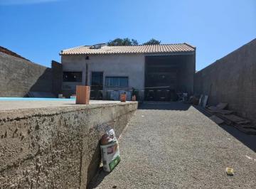 Casa · 240m² · 2 Quartos · 4 Vagas · Casa Padrão em São Carlos