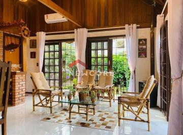 Casa · 300m² · 4 Quartos · 4 Vagas · Casa em  Alberto Pasqualini  - Planalto - Gramado/RS