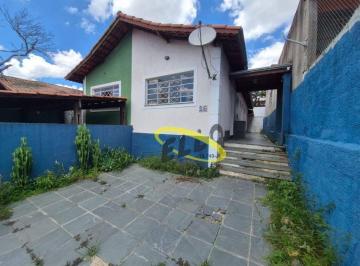 ec1bc3b2d440fdfd4e1b95b633cc3bfee74f303d · Casa Térrea no km 30,5 da Rodovia Raposo Tavares!