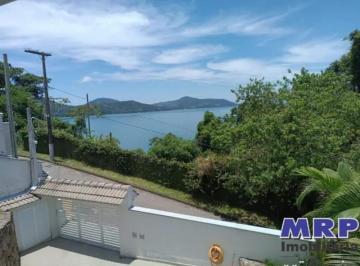 Foto 01 · Casa á venda na Praia Santa Rita em Ubatuba. 6 dormitórios. Com vista mar.