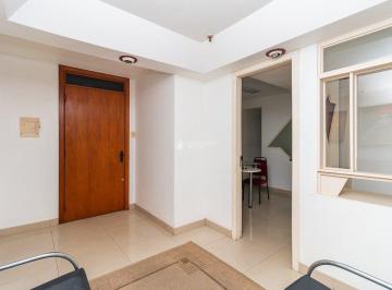 438949_iUl4EH6kGI9850L_4389496509a8411abcb.jpg · Sala no coração do Centro Histórico. Espaço versátil. Mobiliado.