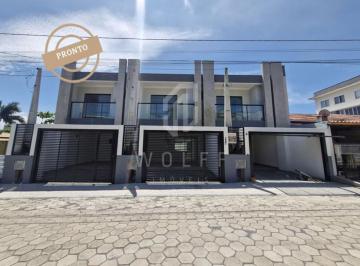 Casa de 3 quartos, Balneário Piçarras · JD1154 - Genebra - Sobrado Geminado com Área de Fundos em Balneário Piçarras/SC