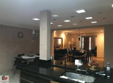 Casa · 100m² · 3 Quartos · 2 Vagas · SOBRADO REFORMADO, LOCALIZADO EM RUA FECHADA COM SEGURANÇA 24 HORAS.