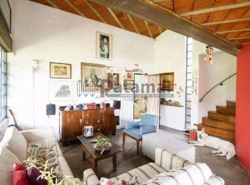 Casa · 200m² · 3 Quartos · Imóvel estilo colonial na Vila Pirajussara local estritamente residencial!