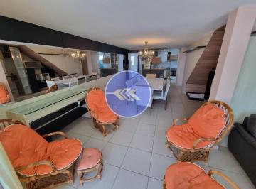 Apartamento · 210m² · 5 Quartos · 2 Vagas · Cobertura pé na areia no Porto das Dunas com 4 suítes