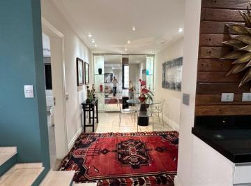 Apartamento · 200m² · 3 Quartos · 2 Vagas · Cobertura duplex, modernizada, 03 suítes, mobiliada, 02 vagas e lazer