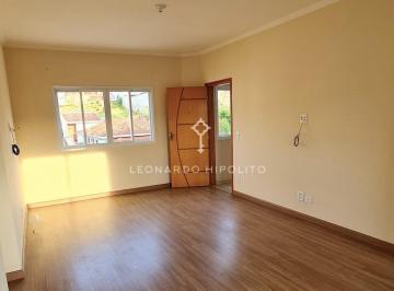 Apartamento · 90m² · 2 Quartos · 2 Vagas · Charmoso apartamento ensolarado com vista para as montanhas!