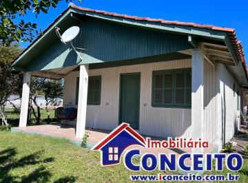 Casa de 3 quartos, Imbé · XC303 - Residência de esquina em ótima localização no balneário Mariluz