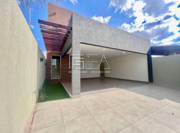 Casa · 227m² · 3 Quartos · 2 Vagas · 3 SUÍTES NO JARDIM TRIÂNGULO