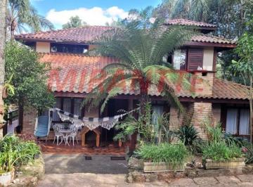 eb3cbabcbecad4634a0a4a8b61c149b1.jpg · Sobrado de 218m² com 4 quartos