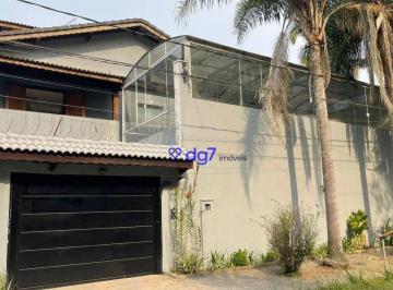b964246cde23476bc9f2650b4a2148b3136bd235 · Casa com piscina no Condomínio Gramado - Granja Viana.