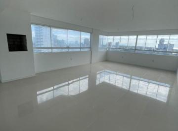 Apartamento · 3 Quartos · 1 Vaga · Apto de 3 dormitórios com suíte na Av. da Igreja