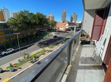 Apartamento · 3 Quartos · 1 Vaga · Apartamento a uma quadra da praia