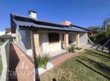 Apartamento · 121m² · 4 Quartos · 2 Vagas · Casa na principal avenida de Nova Tramandaí