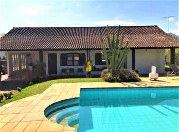 Casa · 258m² · 4 Quartos · 2 Vagas · Casa no Centro de Rio dos Cedros