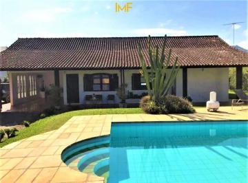 Casa · 258m² · 4 Quartos · 2 Vagas · Casa à venda em Rio dos Cedros/SC com um terreno de 2.420 m²