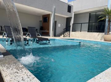 Comercial de 3 quartos, Caldas Novas · Casa com piscina para aluguel de temporada em Caldas novas 