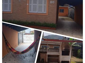 Casa de 3 quartos, Ubatuba ·  CASA UBATUBA PEREQUE-AÇU A 200 METROS DA PRAIA   PREÇO VARIÁVEL  CONF. TEMPORADA/PERIODO