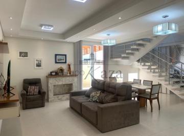 Casa · 500m² · 4 Quartos · 5 Vagas · Condomínio Residencial Jaguary - 500m² - 4 Suítes