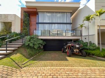 Casa · 515m² · 5 Vagas · Maravilhoso sobrado à venda no condomínio Villagio Bourbon.