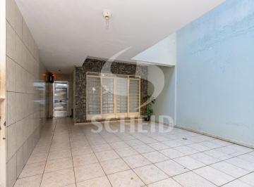 Casa · 135m² · 4 Quartos · 2 Vagas · Casa em Excelente ponto Comercial / Residencial