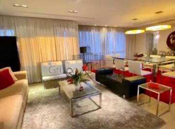 Apartamento · 323m² · 4 Quartos · 4 Vagas · Apartamento Padrão em São José dos Campos
