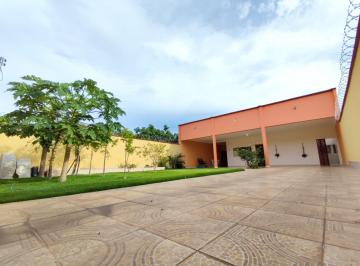 Casa de 3 quartos, Caldas Novas · Casa ampla com 3 quartos a venda em Caldas Novas Bairro Belvedere