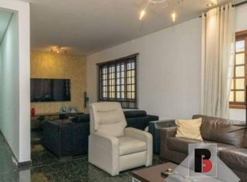Casa · 450m² · 4 Quartos · 8 Vagas · Bela Casa na Formosa