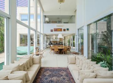 Casa · 480m² · 3 Quartos · 4 Vagas · Casa à venda na Vila Madalena com 3 suítes cozinha gourmet piscina churrasqueira ar-condicionado