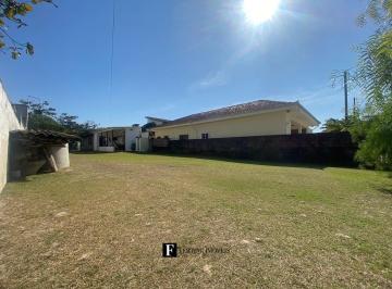 Casa · 550m² · 1 Quarto · terreno faixa mar em Ipanema - PR