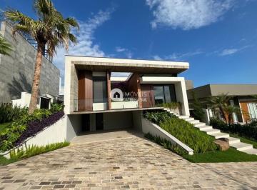 Casa · 300m² · 4 Quartos · 4 Vagas · Casa à venda no bairro Vila Nova - Porto Alegre/RS, Zona Sul