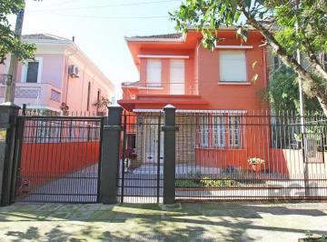 Casa · 335m² · 5 Quartos · 4 Vagas · Casa em Floresta
