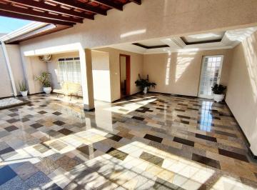 Foto 01 · Casa Terrea 200m2 3 Dorms 1 Suíte, Sala de TV com painel e ar-condicionado (quente/frio)1-Suíte com 