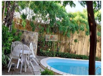 3977c4b4c2b47c56e40e17d51531de7e.jpg · Casa com 4 quartos, sendo 1 suíte, DCE
