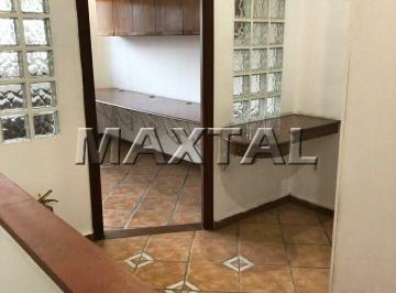 Casa · 158m² · 2 Quartos · Sobrado À Venda em Santana de 158m², com 2 dormitórios, 1 suíte e 5 banheiros.