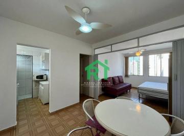 Sala · Apartamento à beira mar com 1 quarto, 1 vaga à venda em Pitangueiras, Guarujá