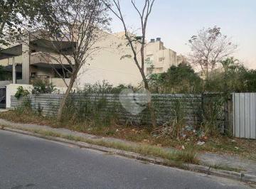 8920aec9696bac485264d000d69e6f8c8c42f493 · Lopes Enjoy Vende Terreno Plano, com 630m², 18 x 35, gleba B.