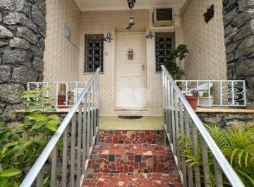 a041aa858c87632cd0fa48d4c9a63ee85a369b3e · Casa 2 quartos em vila com quintal no Grajaú – 1 vaga