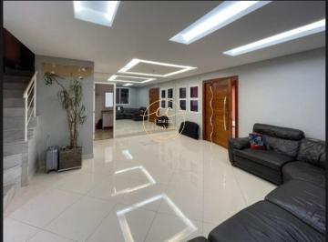 Foto 02 · Casa triplex no Recreio dos Bandeirantes à venda - 4 quartos, 2 suítes, 180m², 2 vagas de garagem!