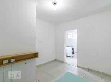 Sobre o imóvel: Ideal para solteiro ou casal sem filhos com restrição de orç[LIN · Casa para Aluguel - Jardim Santo Alberto, 1 Quarto, 35 m² - Santo André