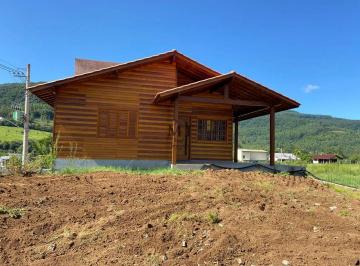 Casa · 211m² · 2 Quartos · 2 Vagas · Casa com 02 dormitórios a venda em Picada Café. RS