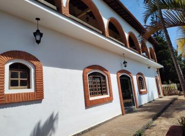 Rural · 2700m² · 4 Quartos · Boa chácara em local reservado do condominio